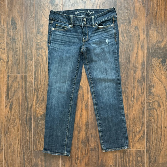 American Eagle Outfitters Denim - American Eagle Size 4 Low-Rise Artist Crop Jean